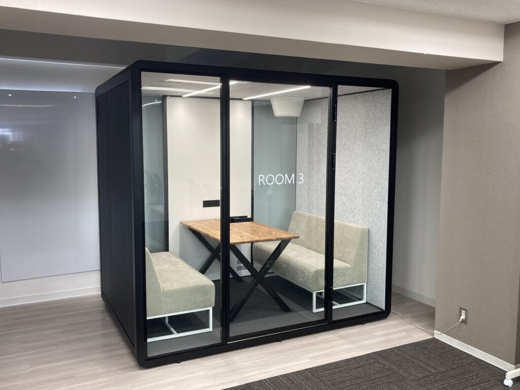 6名用のワークブース設置写真