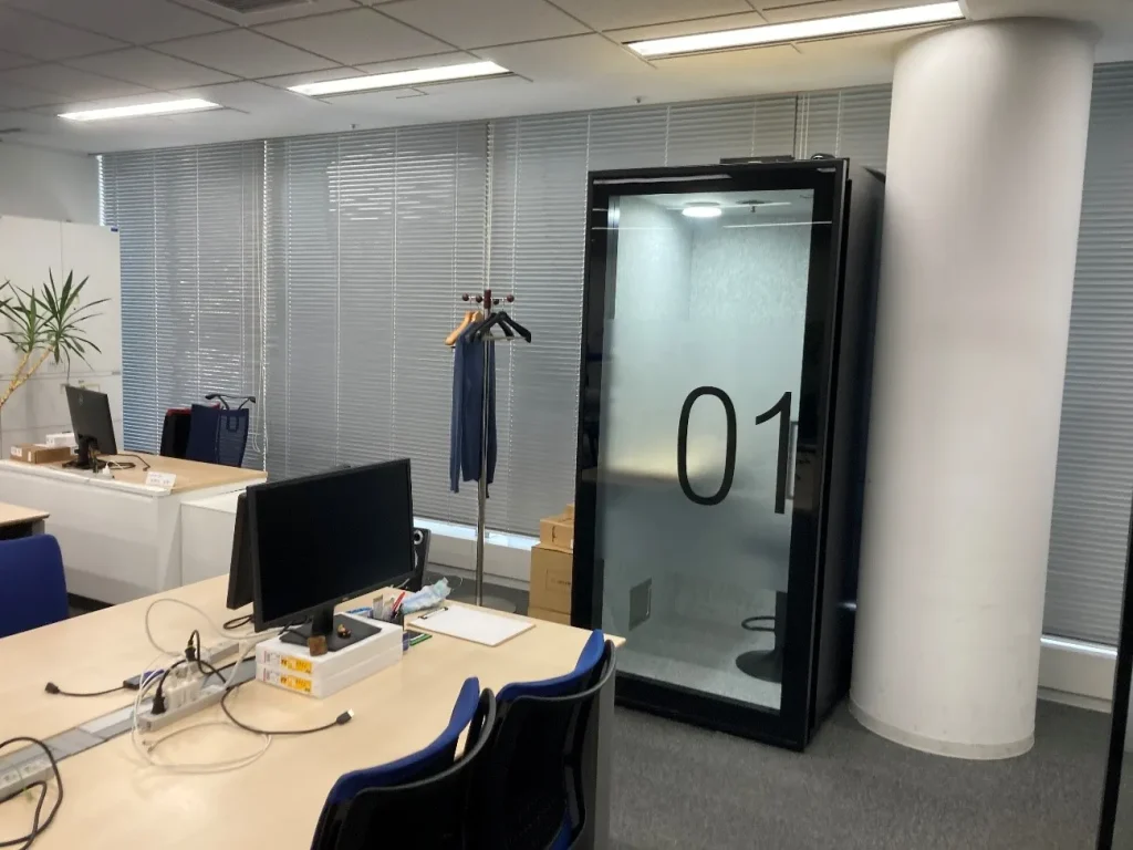 個室ブース１名用の設置写真