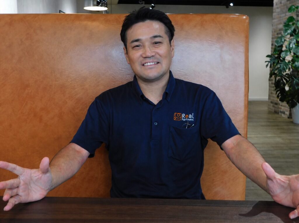 アイスペースの感想を語る岡崎さん
